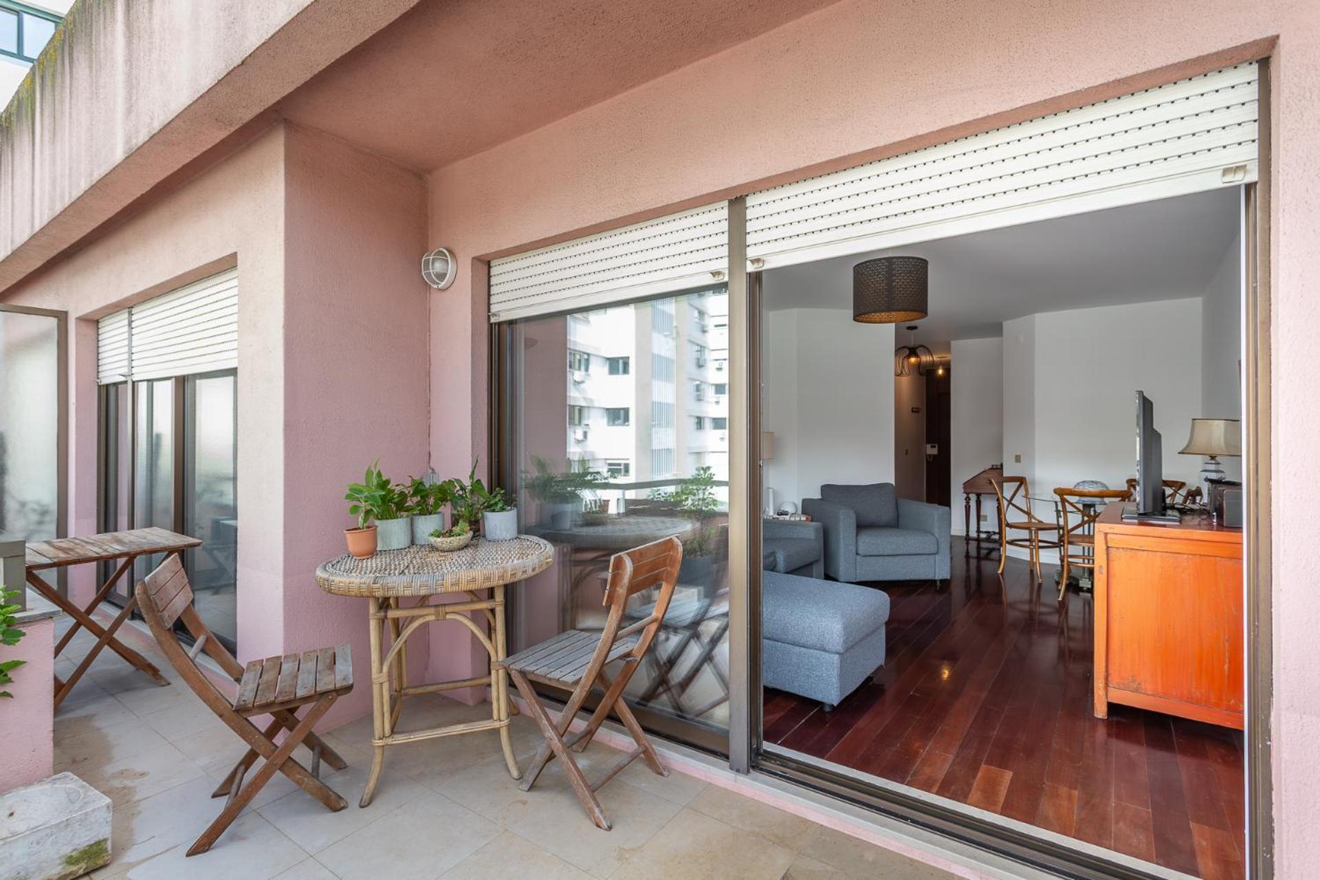 Apartment 1 *